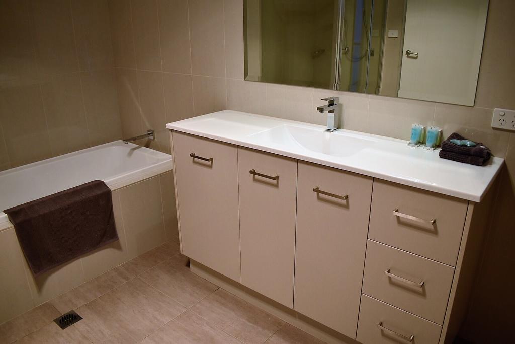 Griffith Prestige Apartments Экстерьер фото